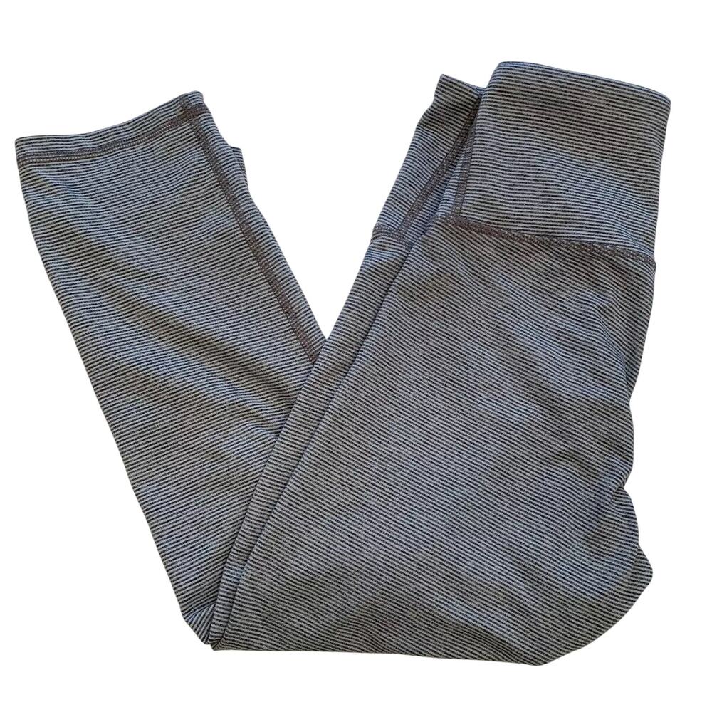 Small Old Navy Active Go-Dry Gray White Stripe Women's Crop Leggings 20" Inseam